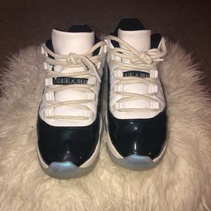Used Jordan Retro 11 lows